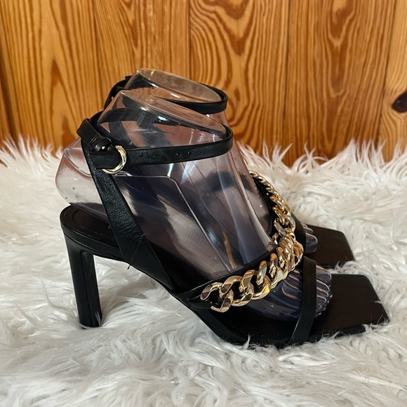 ZARA Heeled Black Leather Sandals Chunky Gold Chain Detail - Picture 3 of 15